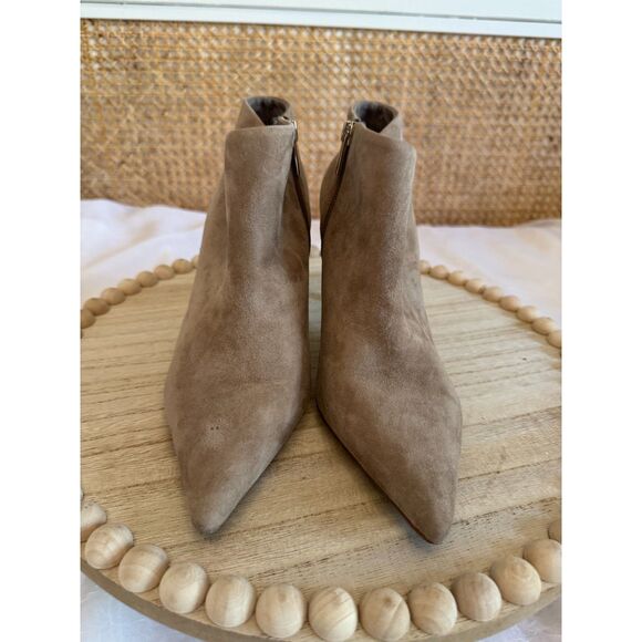 Vince Camuto Tan Suede Ankle Boots Modern Classic - Picture 2 of 11